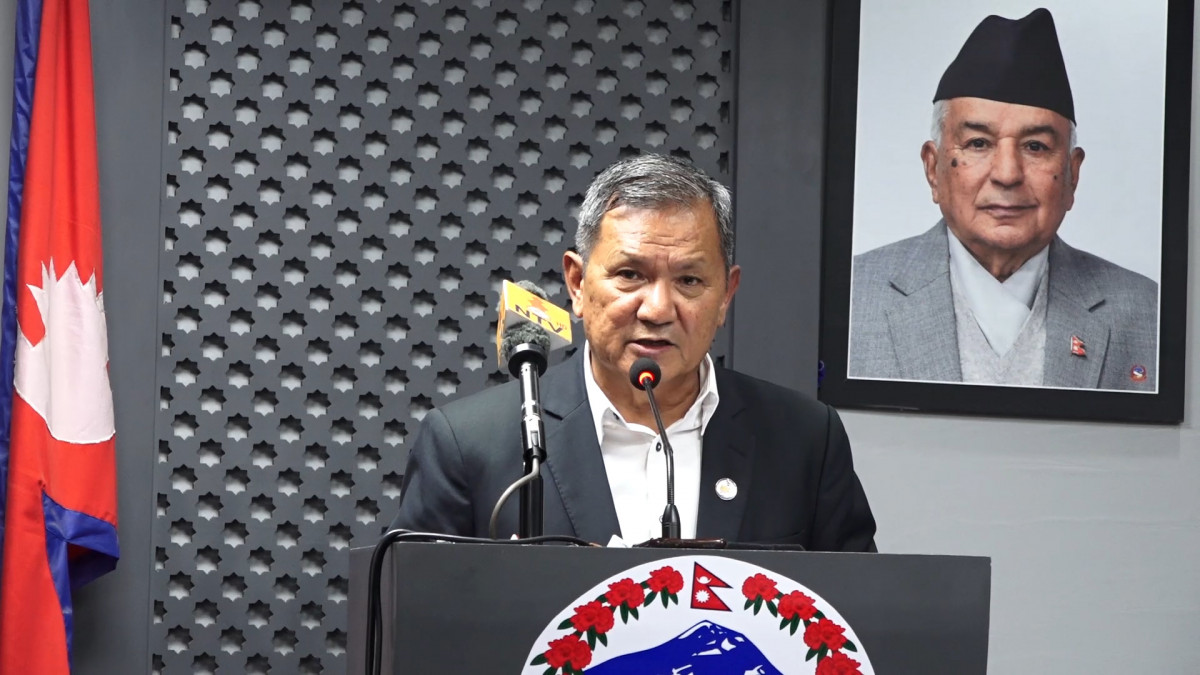 gurung.jpg