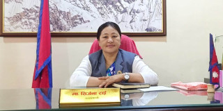 क्षतिको विवरण बुझ्न गएका मन्त्रीमाथि आक्रमण, ६ जना प्रहरी नियन्त्रणमा 
