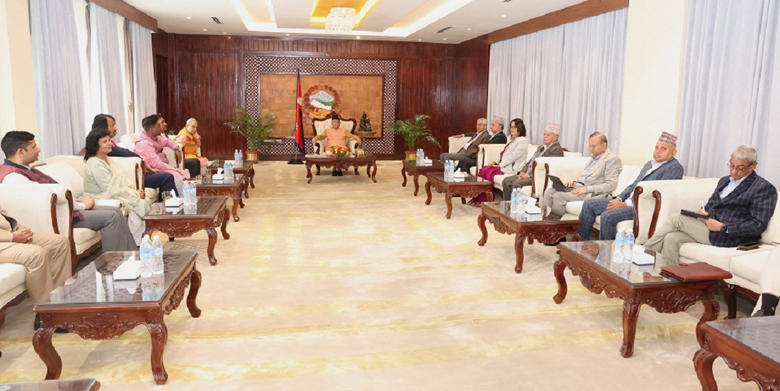 सत्तारुढ दलको बैठक बालुवाटारमा सुरु