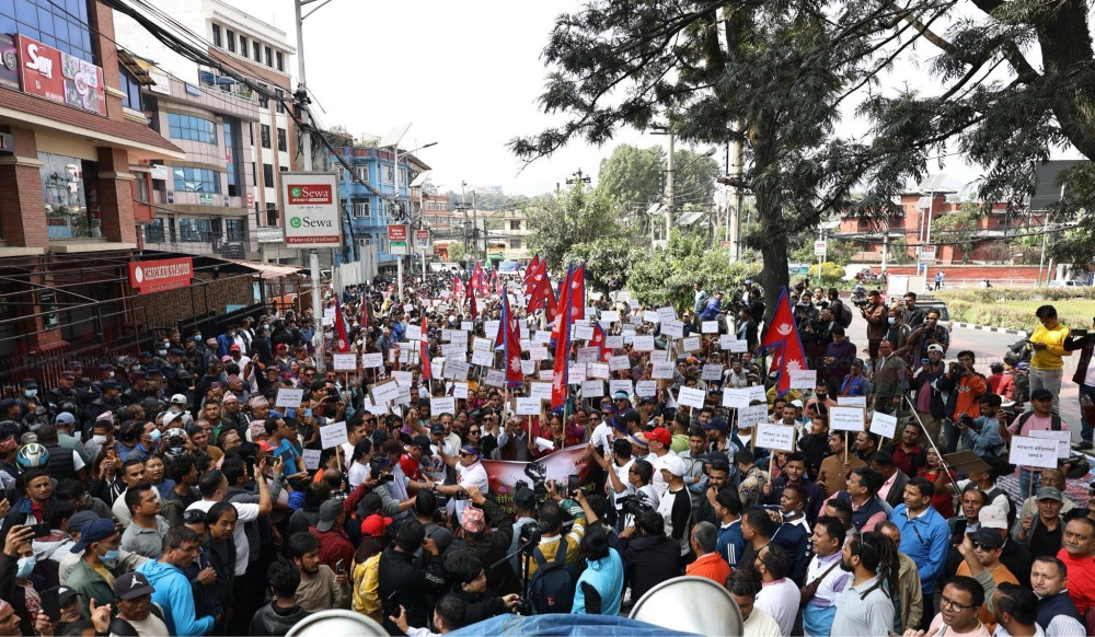 आज  रास्वपाले बालुवाटारमा प्रदर्शन गर्ने,  १० हजार मानिस उतार्ने लक्ष्य