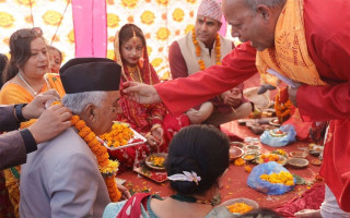 राष्ट्रपति पौडेलले गौरीघाट र कमलपोखरी पुगेर गरे छठ पूजा