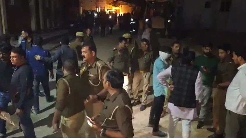 झाँसीस्थित महारानी लक्ष्मीबाई मेडिकल कलेजमा भीषण आगलागी, १० बालबालिकाको मृत्यु