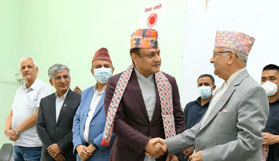 सर्वेन्द्र खनालले छाडे नेकपा एमाले