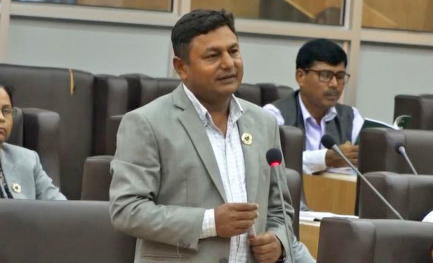 ओलीको आलोचना गरेपछि एमाले नेता कार्की पार्टीबाट निलम्बित