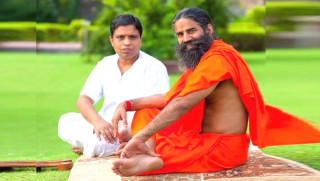 बाबा रामदेव र आचार्य बालकृष्णविरुद्ध पक्राउ पुर्जी जारी