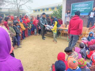 सानिमा बैंकले हस्तान्तरण गर्‍यो पर्सागढीस्थित विद्यालयमा न्यानो लुगा