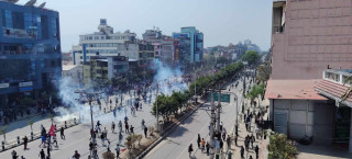 राजावादीका नाममा अराजकता– ठाउँमा तोडफोड र आगजनी बढेपछि कर्फ्युको आदेश हुँदै