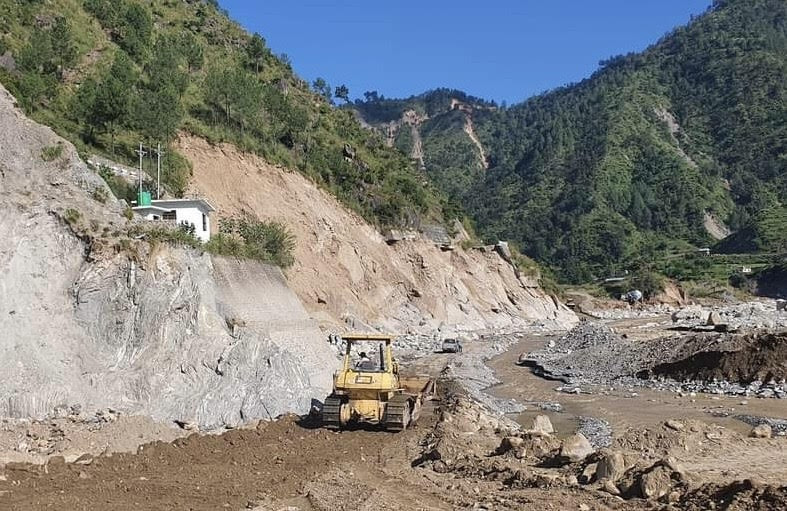 बिपी राजमार्ग : वैकल्पिक सडक निर्माण गरिँदै