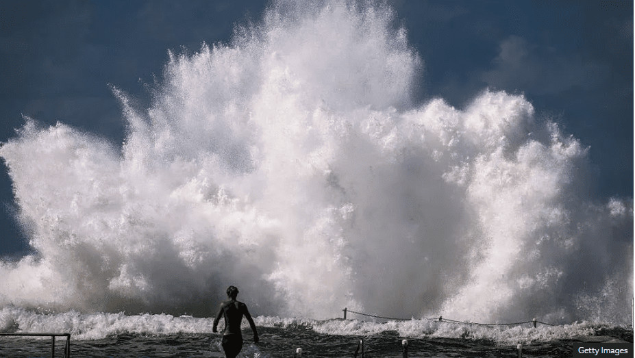 अस्ट्रेलियामा समुद्री  छालले बगाउँदा मर्नेको सङ्ख्या ७ पुग्यो