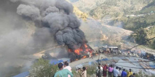 बाजुराको बाम्का बजारमा आगलागी :  प्रदेश सरकारले ४० लाख सहयोग गर्ने