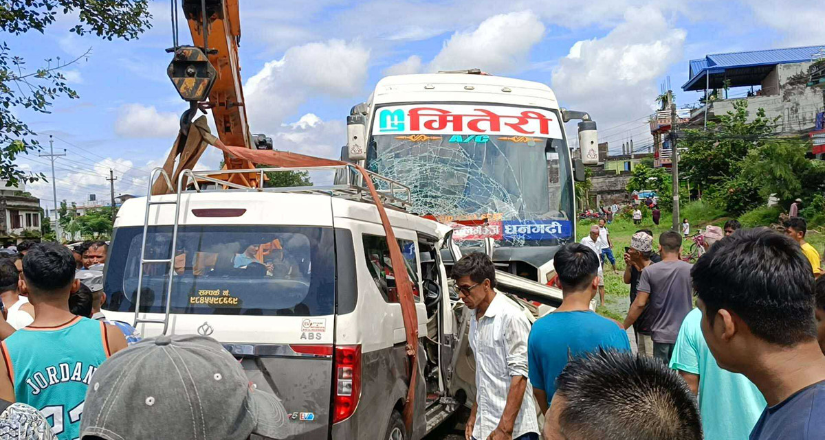चितवन दुर्घटना अपडेट :  मृतक र घाइतेहरूको पहिचान खुल्यो (विवरणसहित)