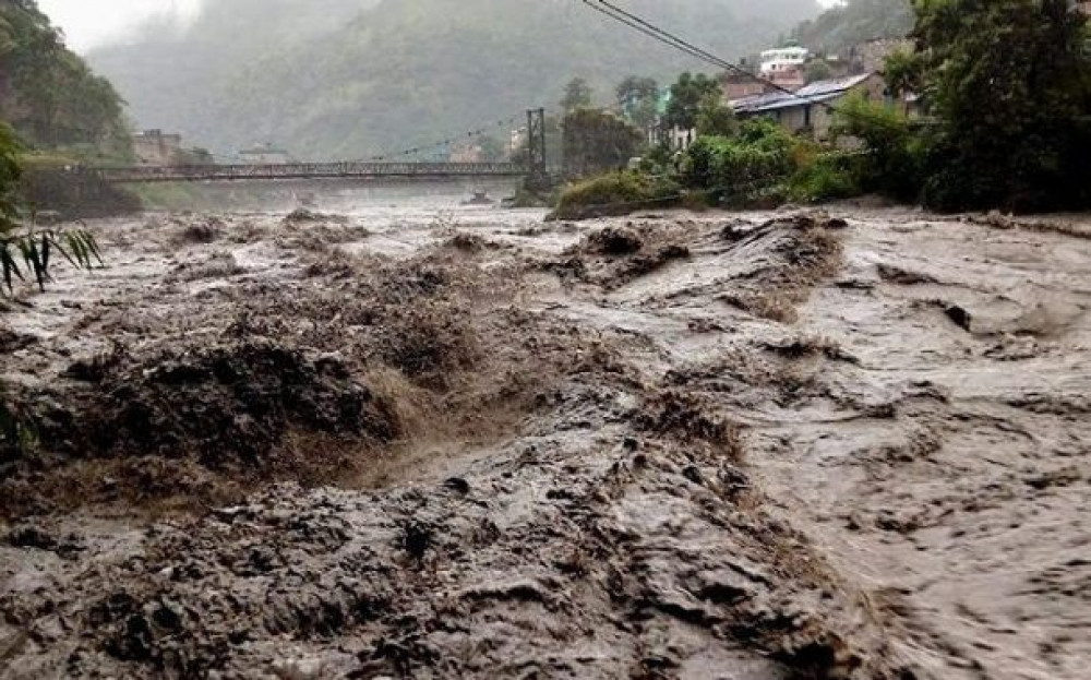 कैलालीमा बाढीले बगाएका २ जना महिलाको शव फेला