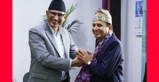 बीमा प्राधिकरणका अध्यक्ष पोखरेलले अर्थमन्त्री पौडेलसमक्ष लिए शपथ