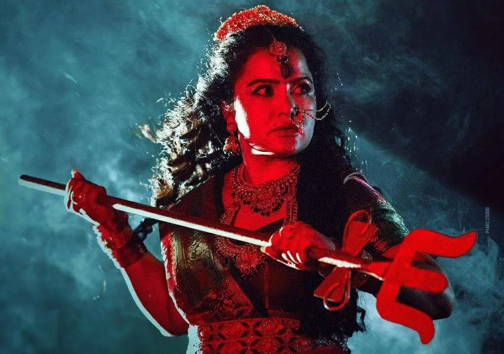२५ वर्षपछि  खेलिन् रेखाले म्युजिक भिडियो