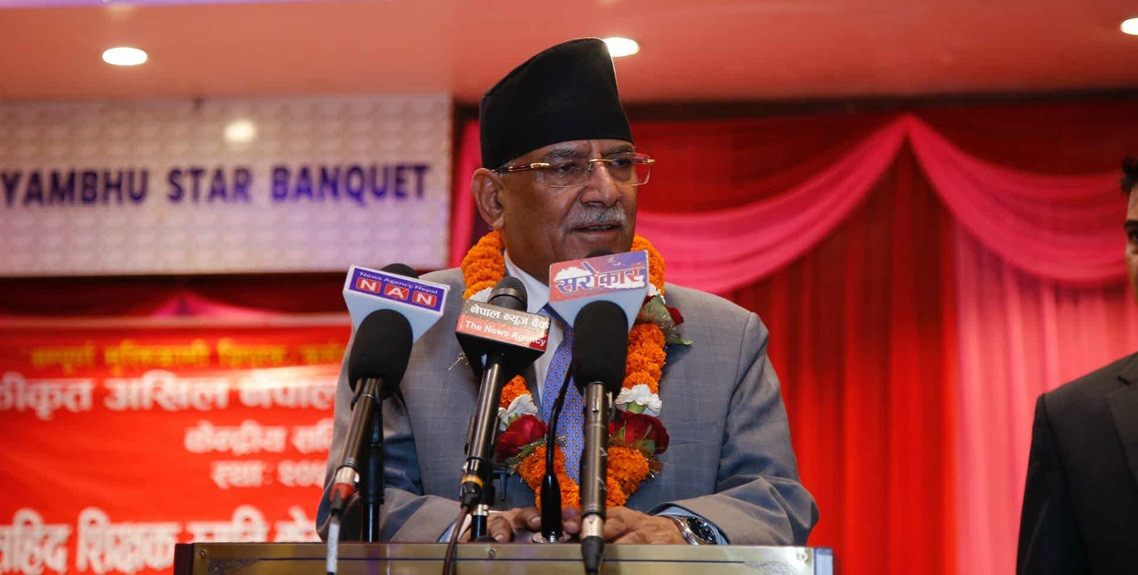 ओली हावा कुरा गर्छन्, ओली बाहेक एमालेका सबै नेता हाम्रोमा आउँछन्ः दाहाल