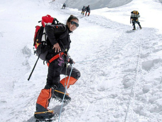 ७०४ पुग्यो सगरमाथा आरोहण गर्ने महिलाको संख्या