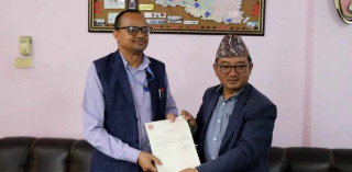 बागमतीका मुख्यमन्त्रीले स्वकीय सचिवमार्फत  बुझाए राजीनामा