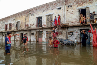 पाकिस्तानमा बाढी : ३४४ जनाको मृत्यु, १५० भन्दा बढी बेपत्ता