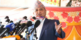 विद्या भण्डारीलाई लक्षित गर्दै ईश्वरले भने : चुनौती आए भनेर मनोबल कमजोर नबनाउनू