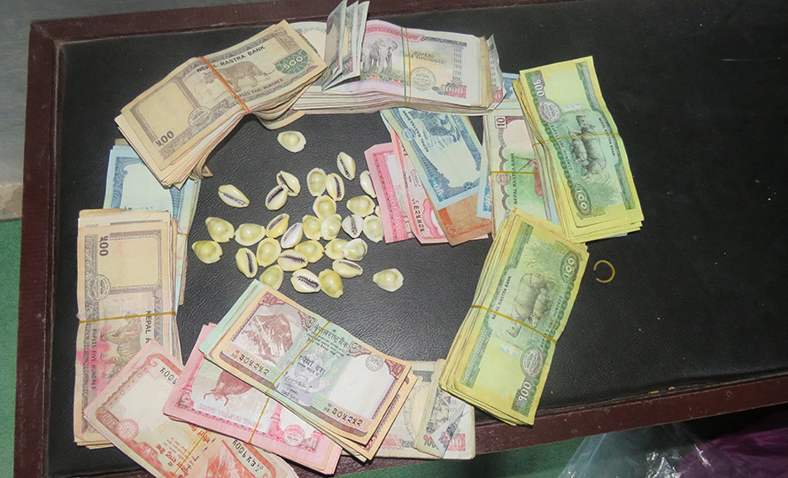 जुवातास खेलेको आरोपमा भक्तपुरबाट ५ जना पक्राउ