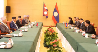 प्रधानमन्त्री ओली र लाओसका राष्ट्रपतिबीच भेटवार्ता