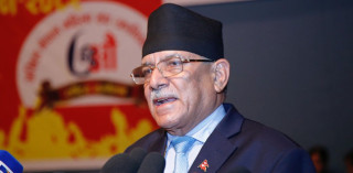 प्रचण्डले भने- जनयुद्धमा महिलाले देखाएको त्याग र बलिदान बिना गणतन्त्र सम्भव थिएन
