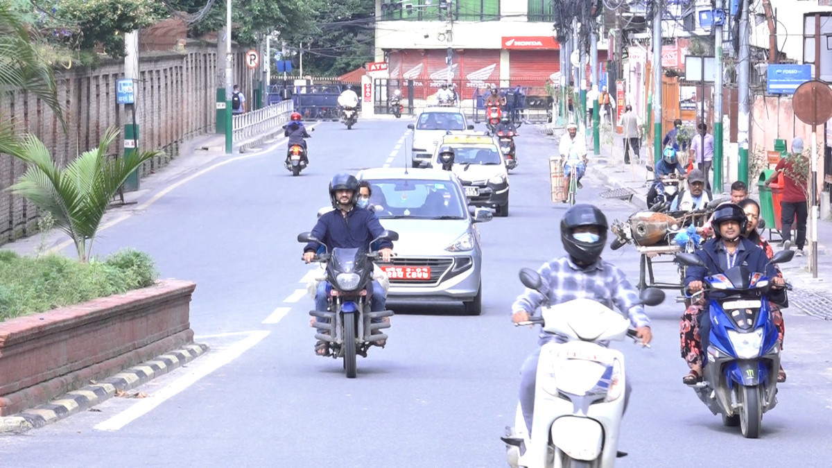 काठमाडौं उपत्यकामा जनजीवन सामान्य बन्दै