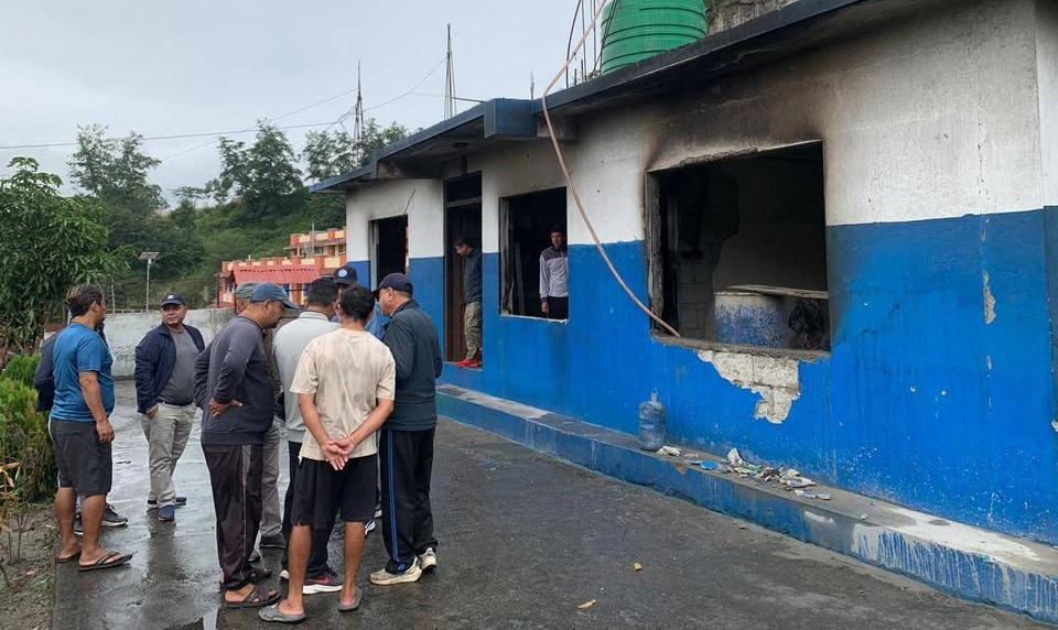 प्रहरी चौकी पुनर्निर्माणमा जुट्दै स्थानीय