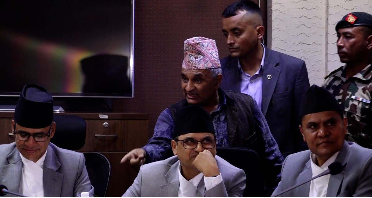 अर्थमन्त्री खनालमाथि पर्वतका शालिकराम पौडेलले पोखे आक्रोश, हाम्रा गाउँकालाई बजेट छैन