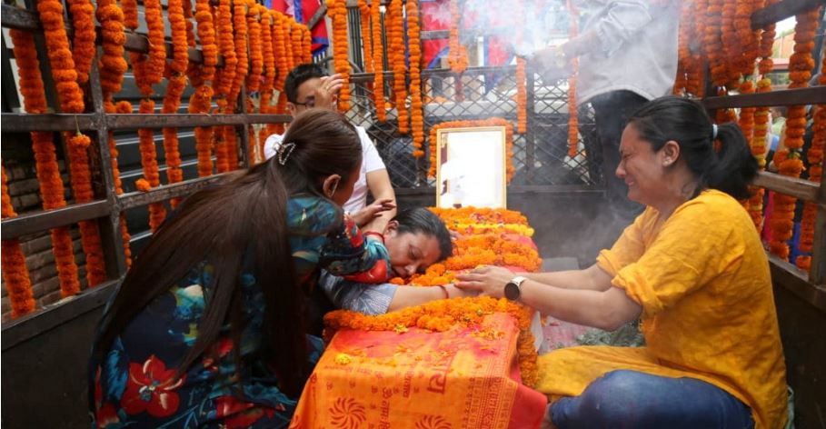 जेनजी आन्दोलनमा मृत्यु भएका १० जनाको शव नगर परिक्रमासहित अन्त्येष्टि गरिँदै