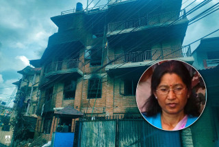 झलनाथ पत्नी रविलक्ष्मीलाई एयर एम्बुलेन्समार्फत भारत लगियो