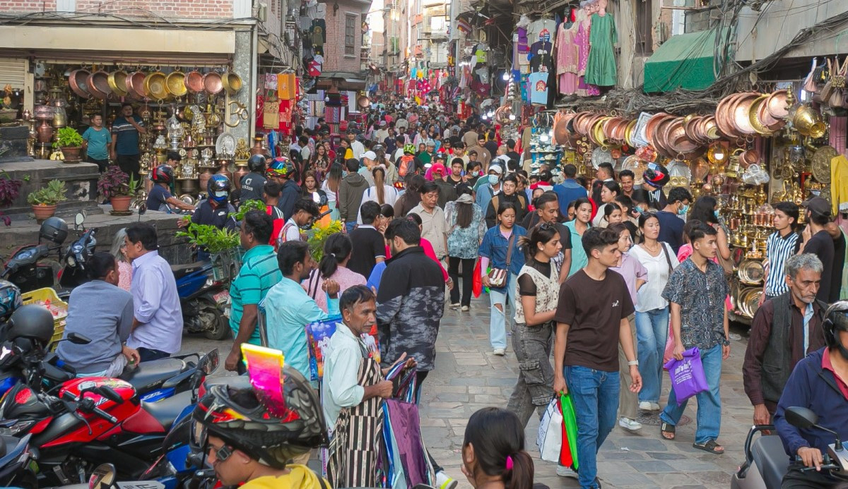 दसैँको आगमनसँगै काठमाडौंमा किनमेल गर्ने मानिसहरूको भीड (तस्बिरहरु)