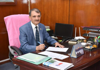 नेवानीका अध्यक्ष अधिकारीलाई निलम्बन गर्न कर्मचारीहरुले माग