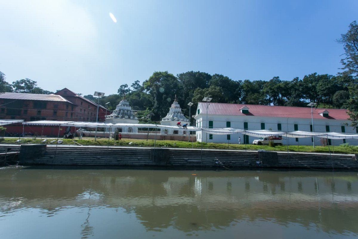 छठका लागि सजाइँदै घाटहरु  (तस्बिरहरू)