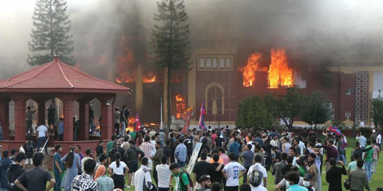 जेनजी आन्दोलनको क्रममा राष्ट्रपति कार्यालय  तोडफोड र लुटपाटको आरोपमा ३ जना पक्राउ