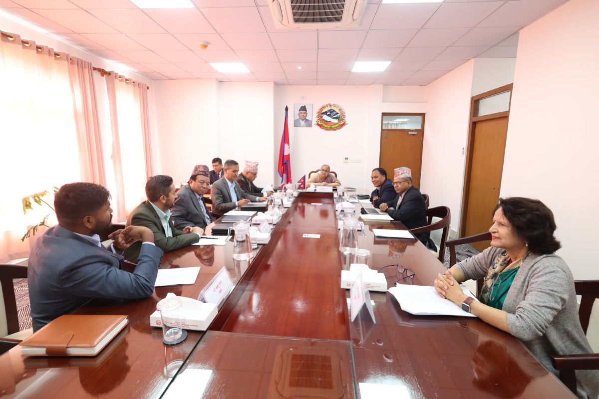 कुलमान घिसिङ आक्रोशित हुँदै भने– हामी हात उठाउन बाध्य हुनेछौँ