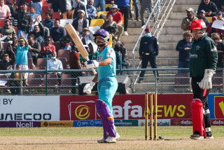 काठमाडौंले दियो पोखरालाई १६६ रनको लक्ष्य