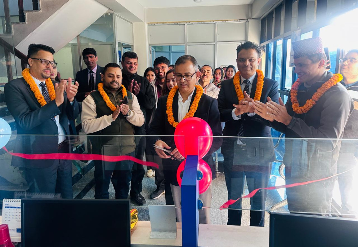 सन नेपाल लाइफ इन्स्योरेन्सको नारायणी क्षेत्र स्थित  तीन शाखाको स्थान्तरण