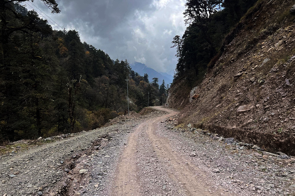 मोरङको रतुवा-केशलिया सडक निर्माणको ठेक्का तोडियो