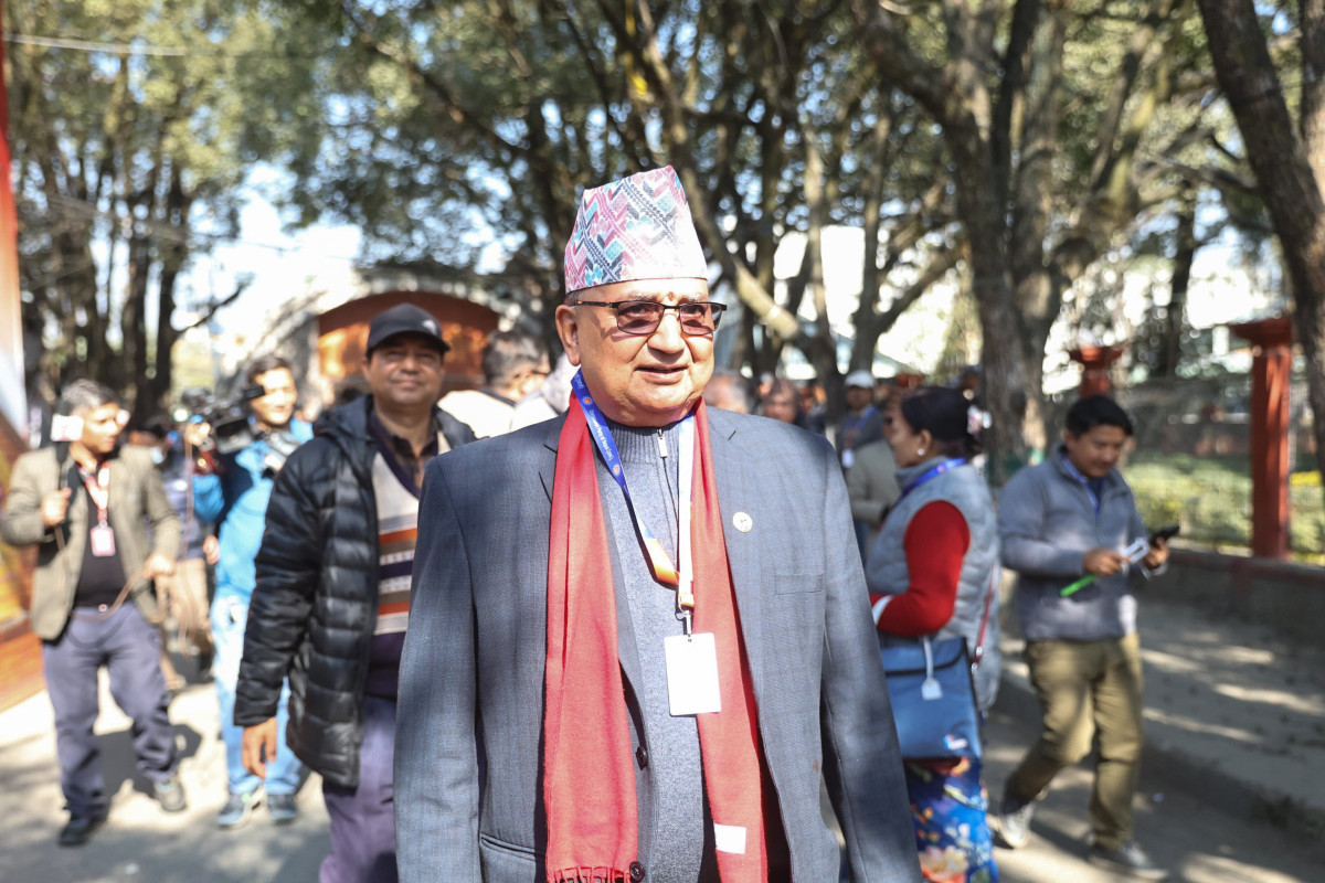 ईश्वर पोखरेलले गराए उम्मेदवारी दर्ता