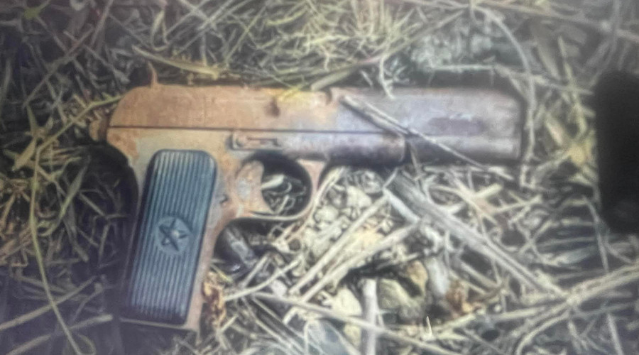 एमाले मुख्यालय च्यासल परिसरमा भेटियो पेस्तोल