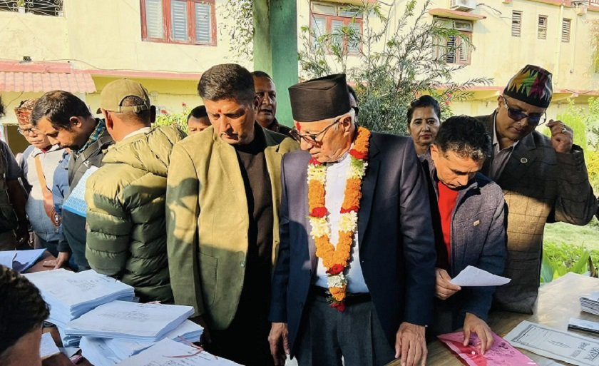 मोरङ-६ बाट शेखर कोइरालाले गरे मनोनयन दर्ता