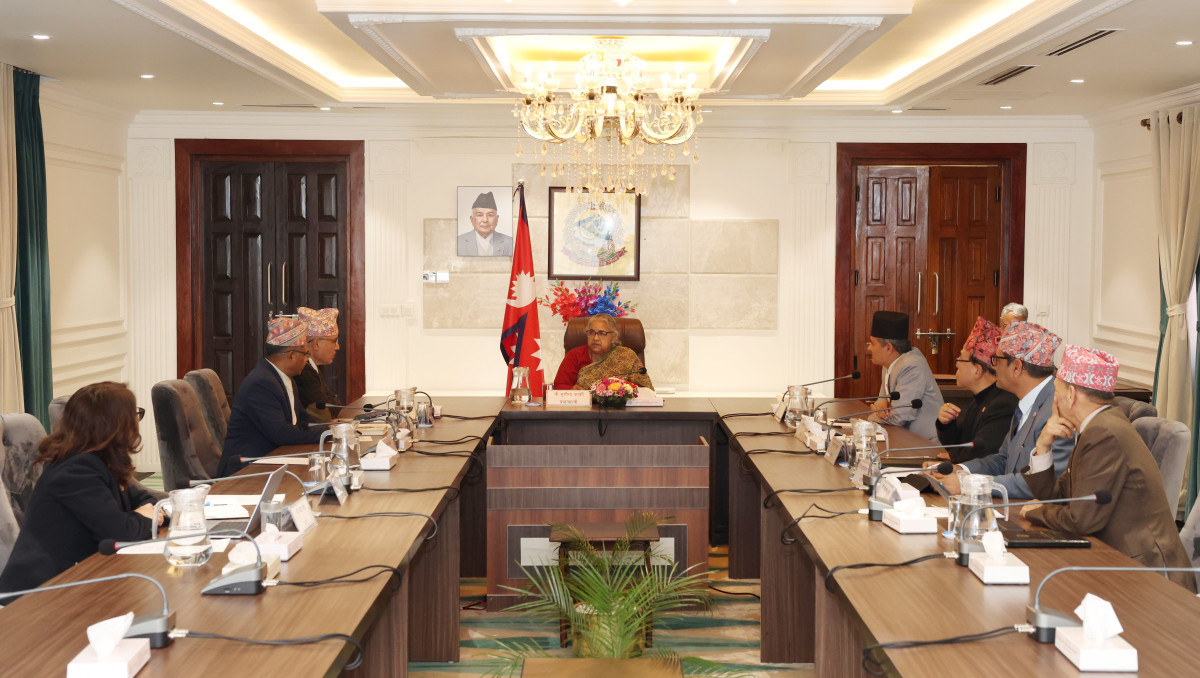 मन्त्रिपरिषद् बैठक सुरु