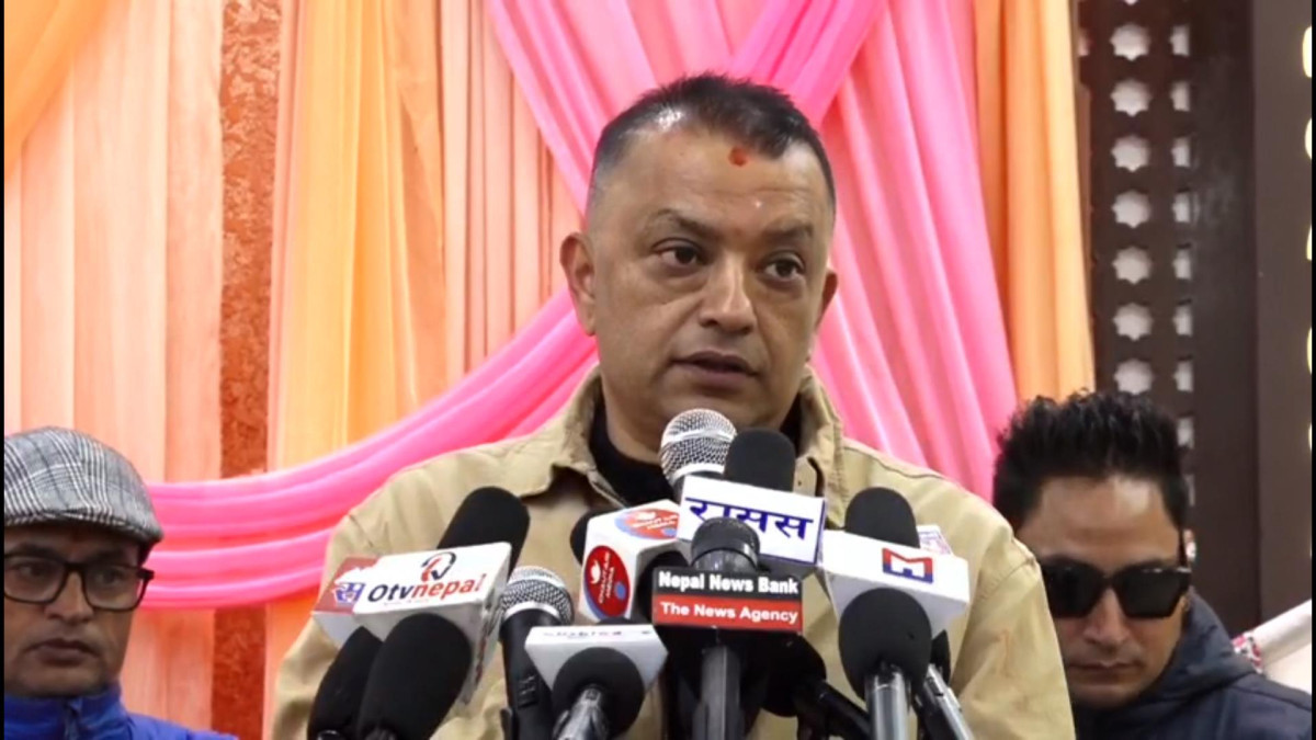 रास्वपा लक्षित थापाको टिप्पणी- ‘चुनाव जित्न मात्रै दायाँबायाँ फर्किएकाहरू एक भएका छन्’