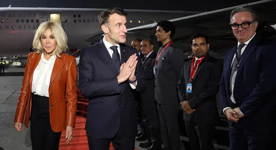 भारत आइपुगे फ्रान्सका राष्ट्रपति दम्पती