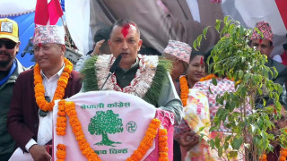 ओली र बालेन ‘दुवै अतिवादी’: गगन थापा