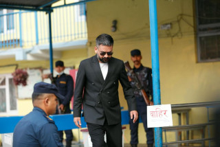 बालेन सवार हेलिकप्टर झापामा अवतरण गर्न सकेन