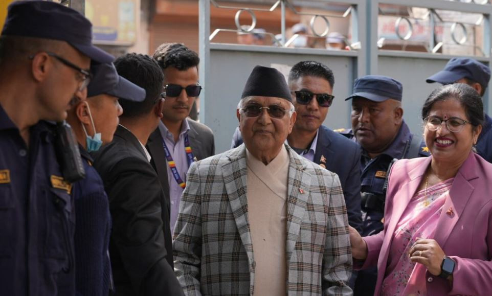 मत हालेर फर्किएपछि ओलीले सम्झिए दुई संयोग