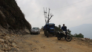 पहिरोले धनकुटा र पाँचथर जोड्ने भेडेटार-रवि-राँके सडक अवरुद्ध