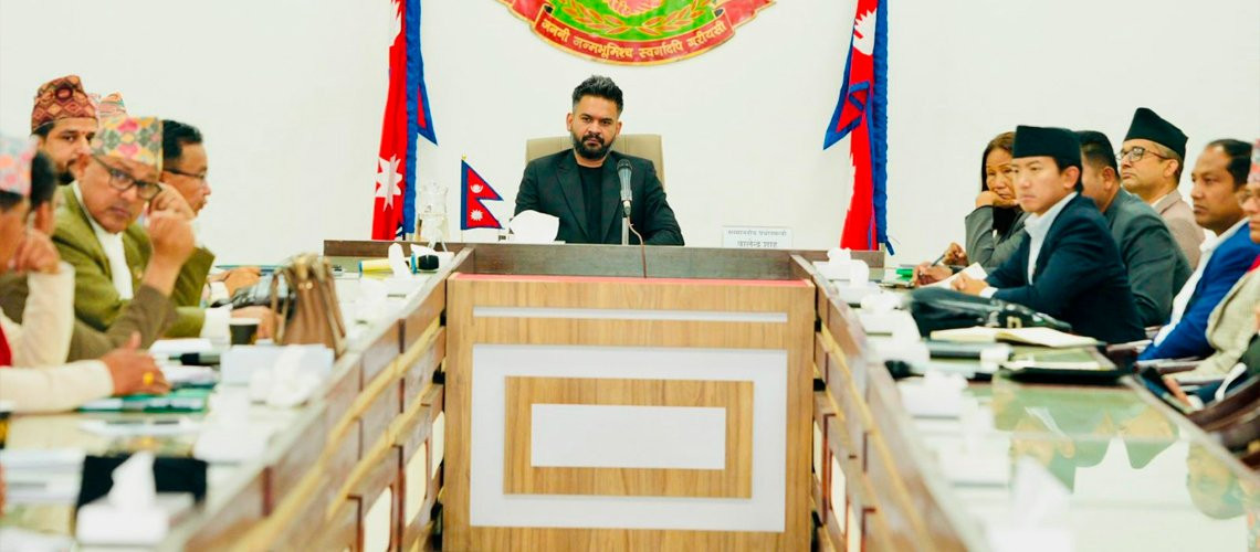 प्रधानमन्त्री शाहले सांसदहरूसँग गरे सिंहदरबारमा छलफल